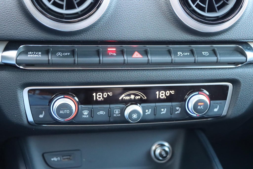 Audi A3 limousine 35 tfsi cod advance sport s-line 150pk s-tronic