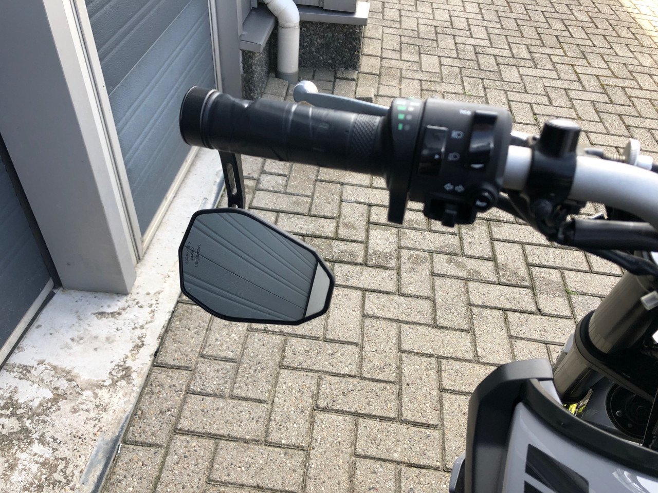 Puntgave Yamaha MT09 uit 2017 met 31dkm, diverse extra's, rijklaar €7350,-