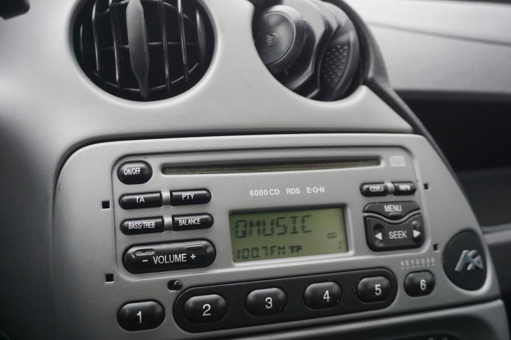 Ford KA 1.3 futura airco / elektr. ramen / nap / nieuwe apk!