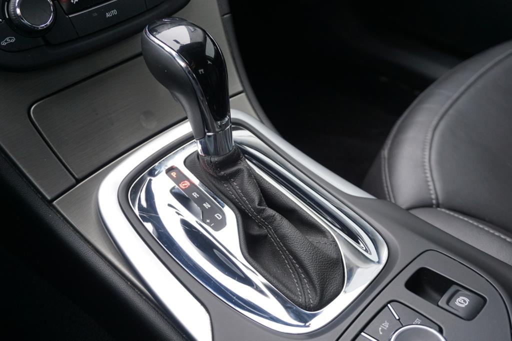 Opel Insignia 2.0 t edition automaat - climate / navi / cruise / leder / pa