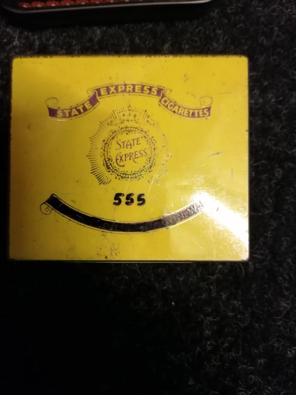 Verzameling oude blikjes