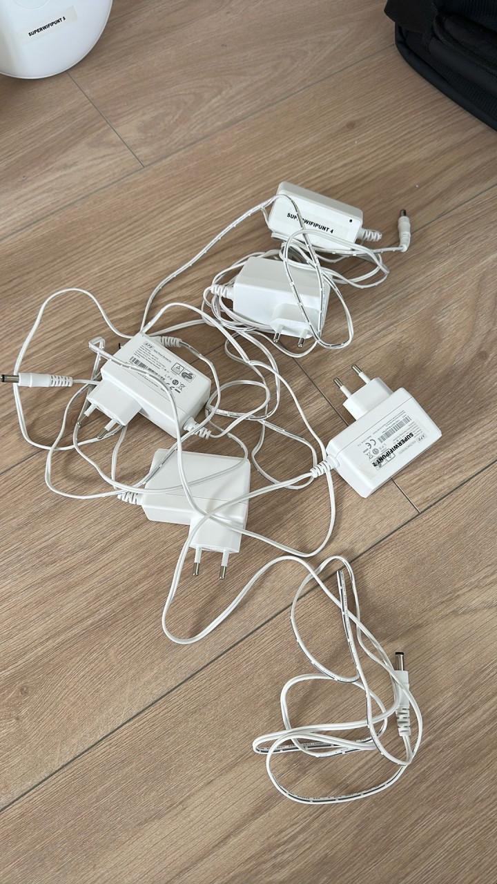 5 Superwifi punten van KPN - Overal thuis supersnel internet - waarde €300