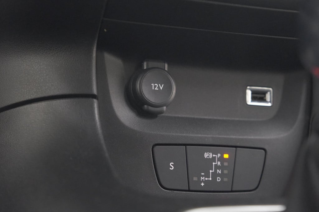Citroen C3 puretech 110 eat6 max | apple carplay | parkeersensoren | climat