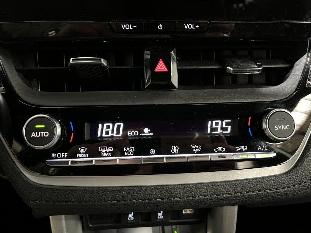 Toyota Corolla Cross 2.0 hp hybrid frist edition | bms | keyless | navi | t