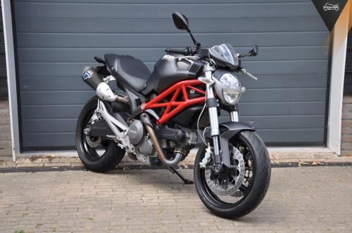 Ducati Monster 696 8100 kms!