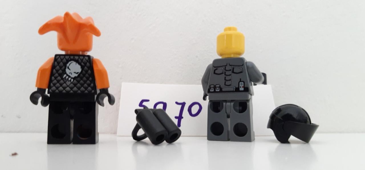 LEGO Space Police 5970: De Vriesstraal met Kranxx + Ruimtepolitie 3 Agent 2