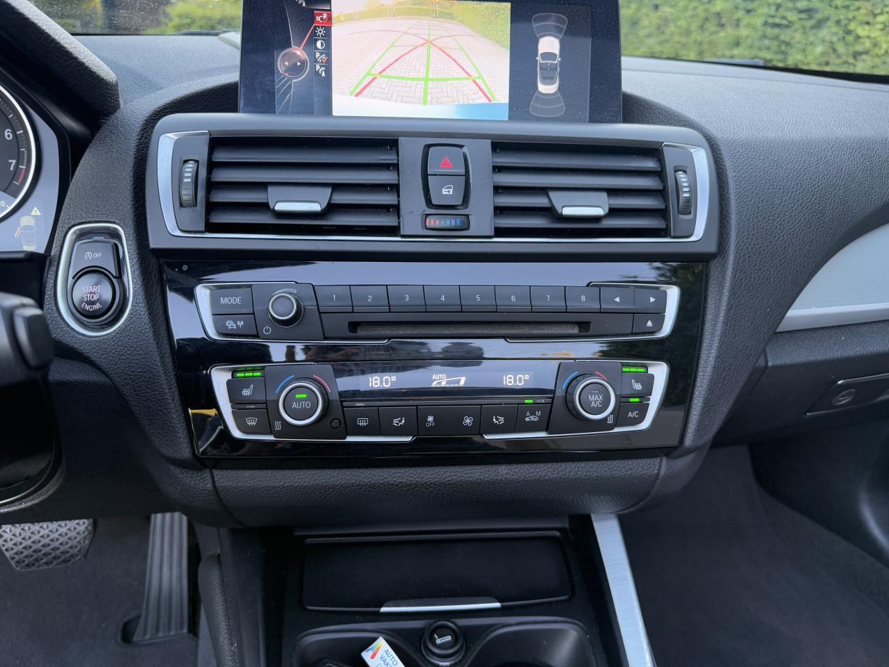 BMW 2-serie Cabrio - M235i xDrive |Full Option | Harman Kardon | Memory