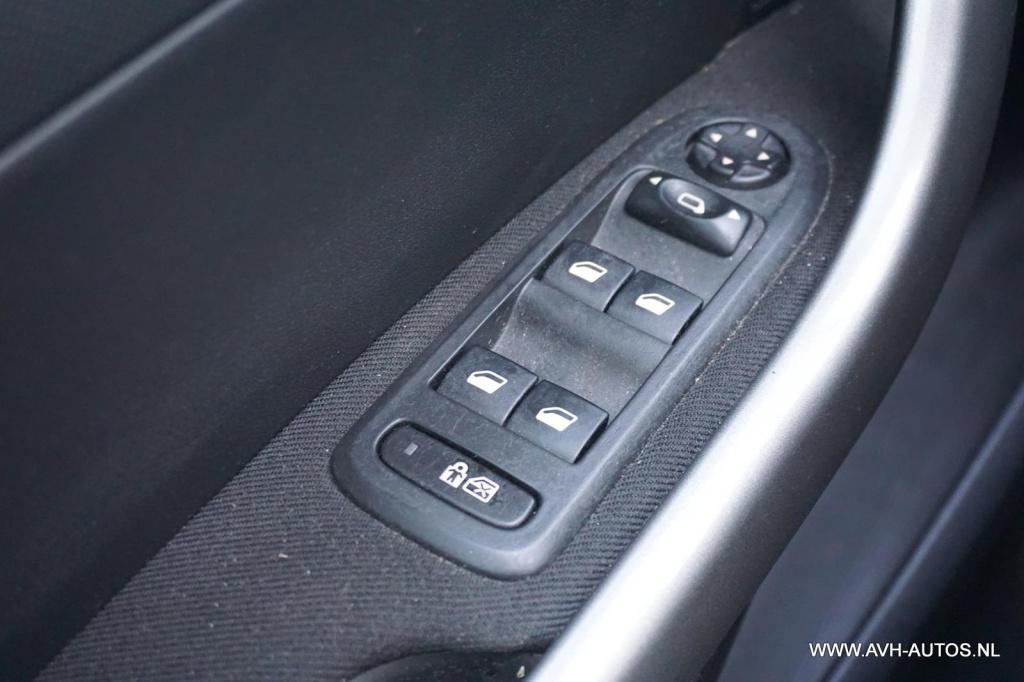 Peugeot 308 1.6 vti style