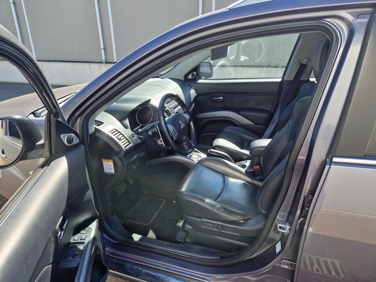 Mitsubishi OUTLANDER GLS