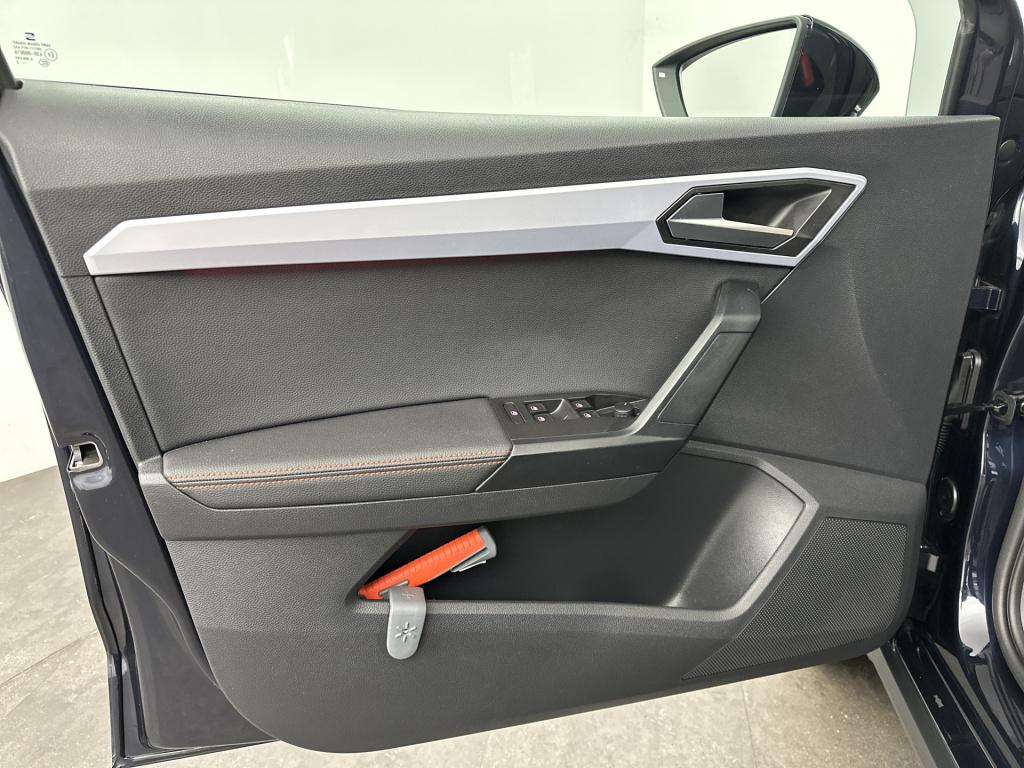 Seat Arona 1.0 tsi fr business intense | licht metalen wielen