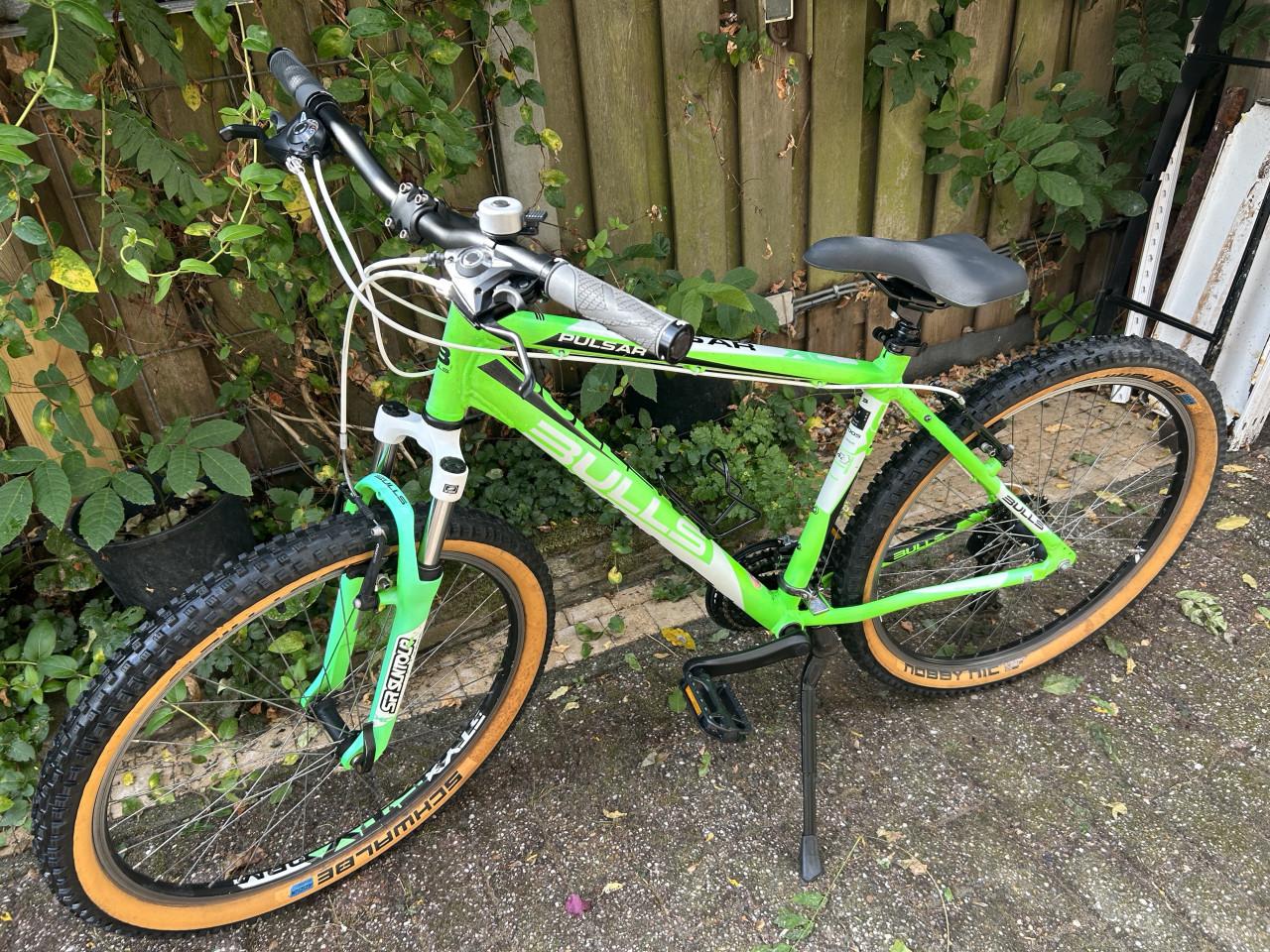 Mountainbike Bulss Pulsar 21 versnellingen, off Road banden, velgrem enz.