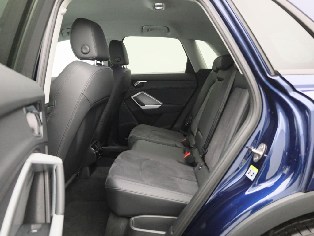 Audi Q3 45 tfsi e s tronic | automaat | lmv | parkeer sensoren | virtual co