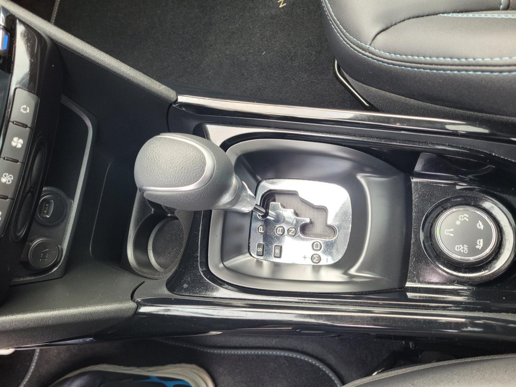 Peugeot 2008 1.2 puretech allure crossway treekhak alcantara leer / navigat