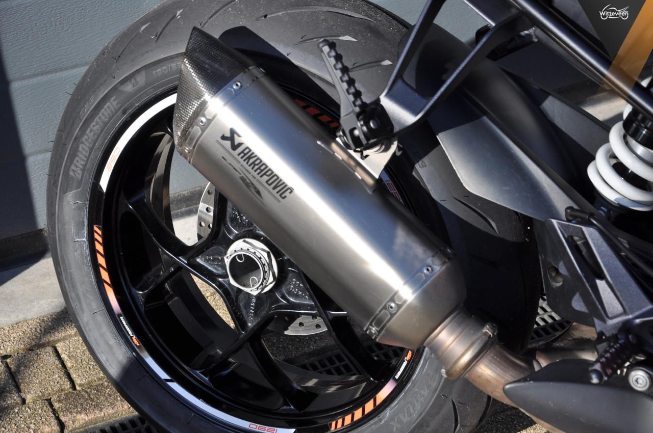 KTM 1290 SuperDuke R Akrapovic, Nederlandse motor