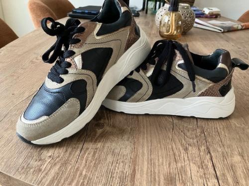 Schoenen, sneaker