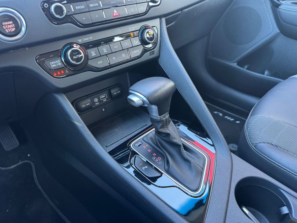Kia Niro 1.6 gdi hybrid first edition
