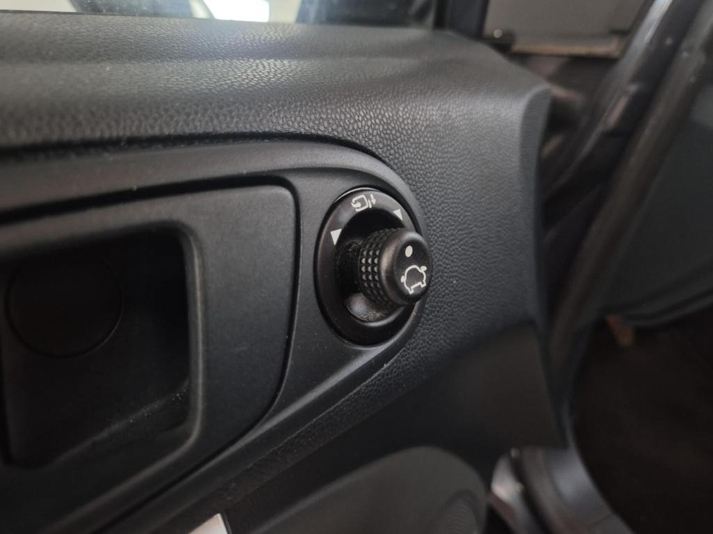 Ford Fiesta 1.25 titanium / nieuwe distriebutieriem 1e eigenaar / stoelverw