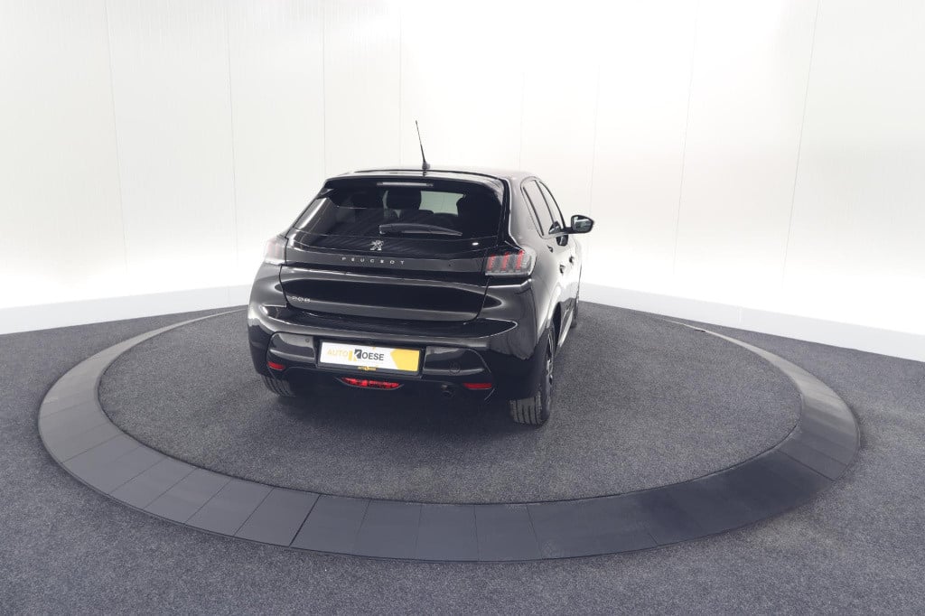 Peugeot 208 puretech 100 allure pack | camera | apple carplay | stoelverwar