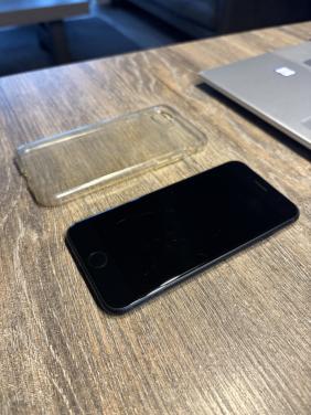 Iphone SE 2022 98% batterij capaciteit