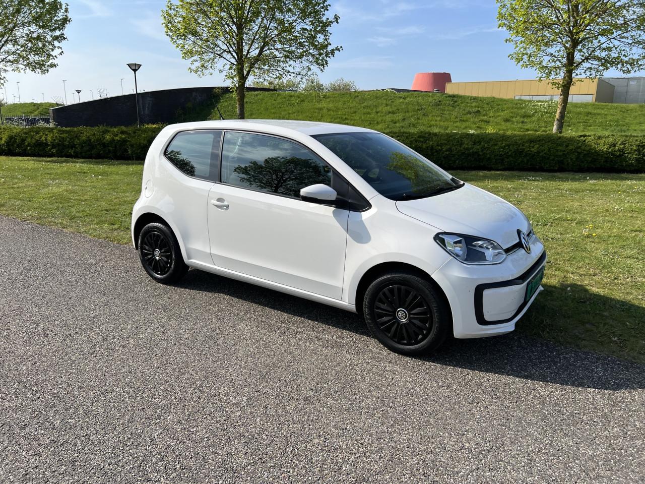 VW UP 2017 Automaat met slechts 67.700 km