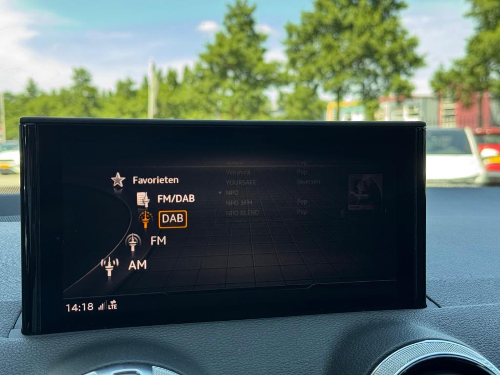 Audi Q2 35 tfsi s edition * virtual cockpit * carplay * keyless * camera