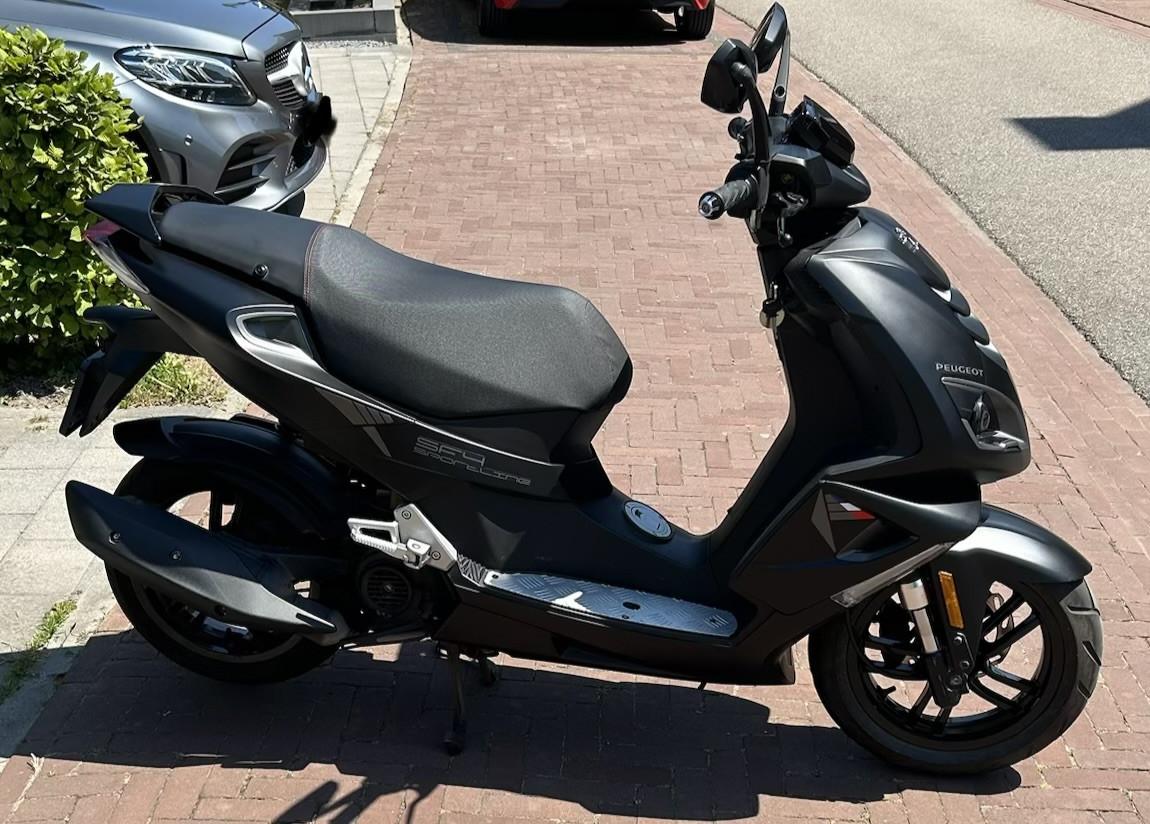 Peugeot Speedfight 4 - 2021- 8292 km - matzwart-goed onderhouden