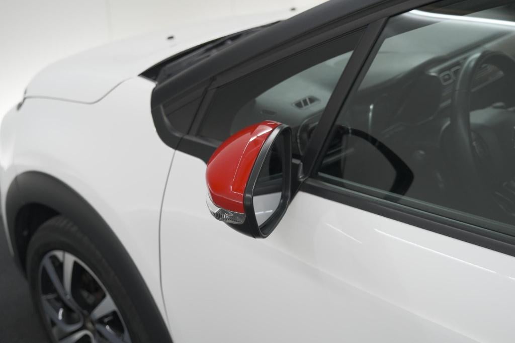 Citroen C3 puretech 82 shine | camera | parkeersensoren | navigatie | apple
