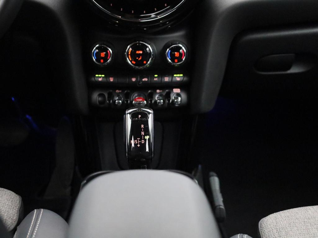 Mini 5-deurs 1.5 cooper business edition | automaat | navigatie | stoel ver