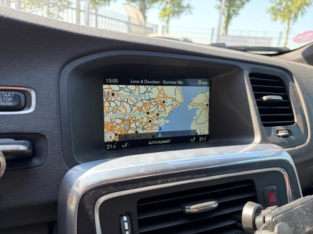 Volvo V60 2.4 d6 awd pl.i r-d.