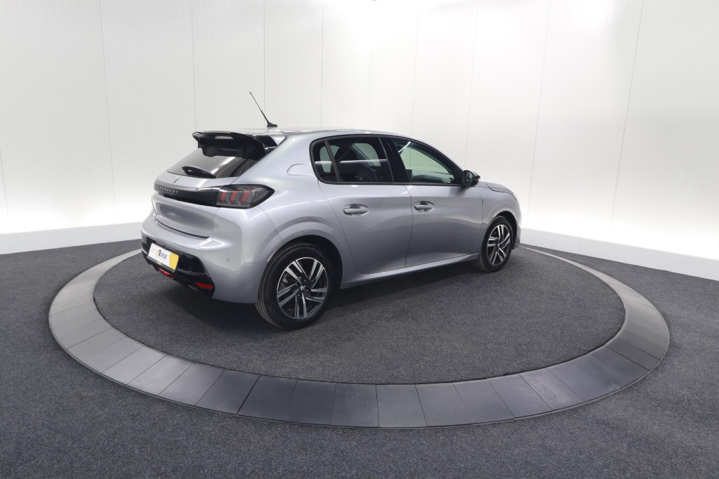 Peugeot 208 puretech 100 eat8 allure pack | camera | apple carplay | parkee