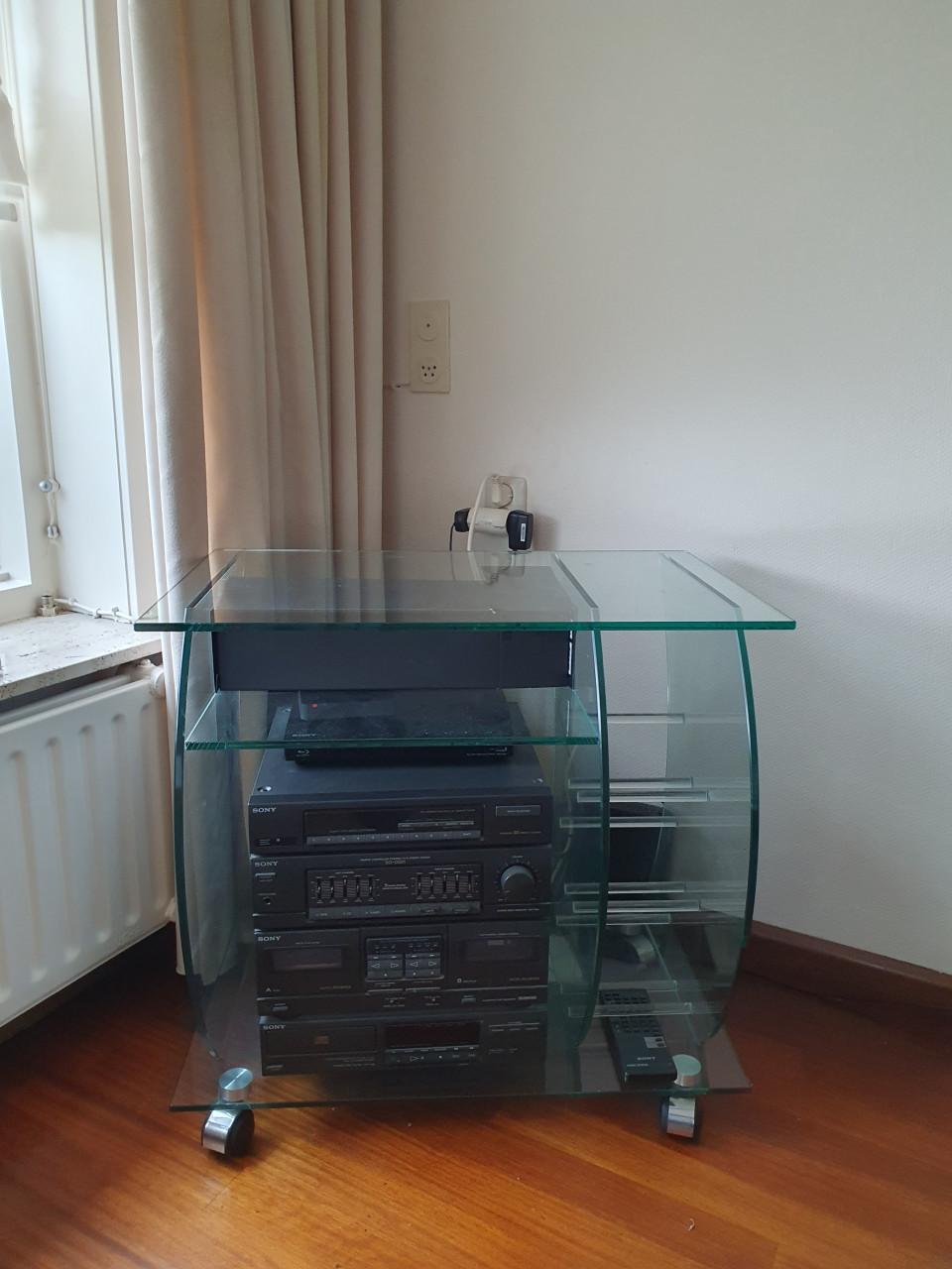 GLAZEN TV EN APPARATUUR OPBERGMEUBEL , GRATIS OPHALEN