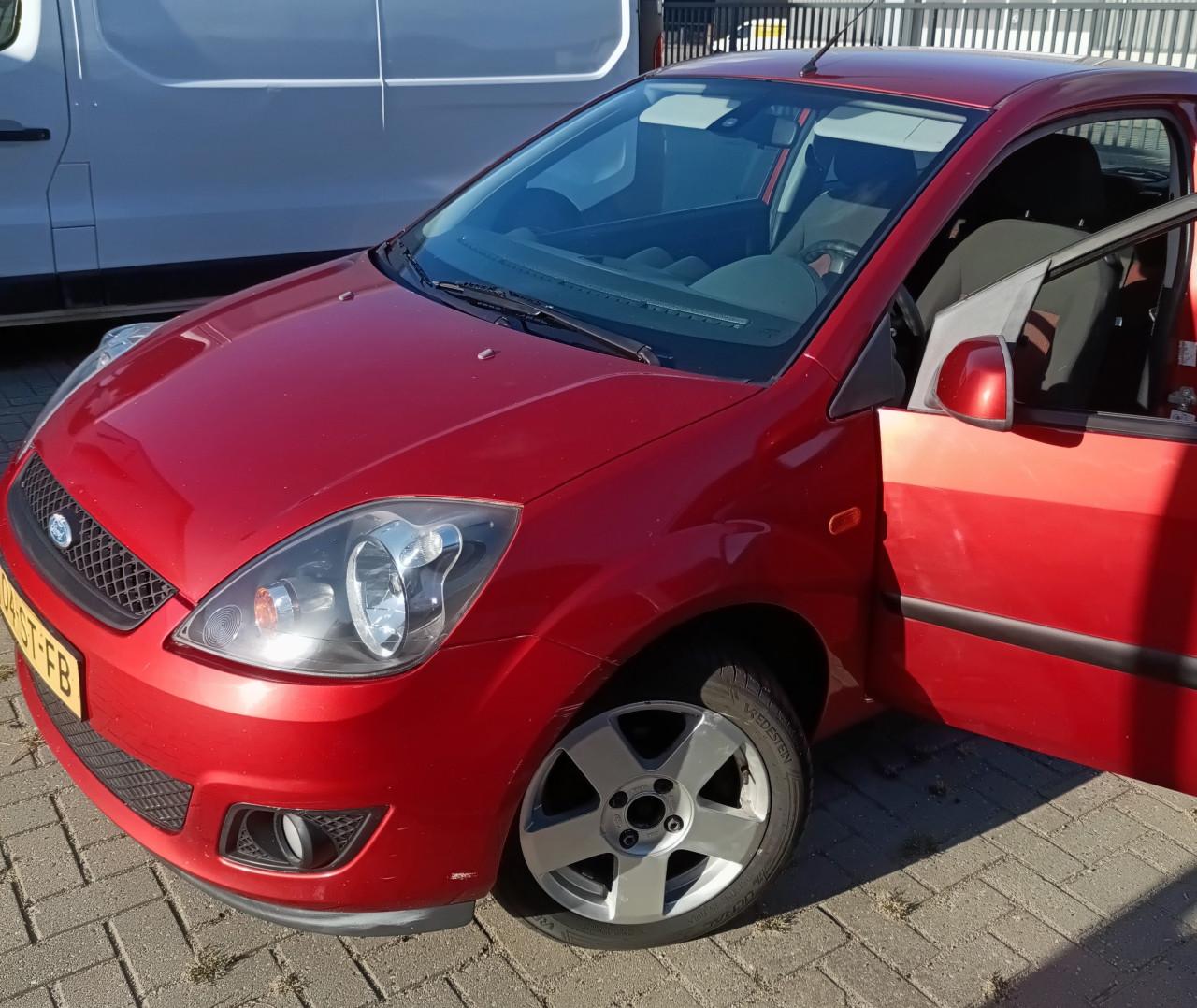 Ford Fiesta 2006 / 80.000KM