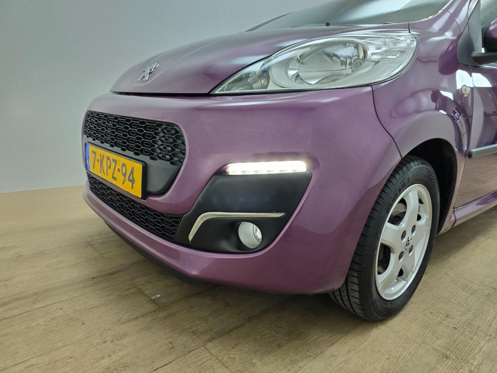 Peugeot 107 occasion 1.0 active leuke kleur met airco en sportvelgen | radi