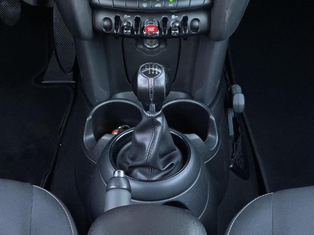 Mini Cooper mini 1.5 salt business allseason banden, nl-auto!