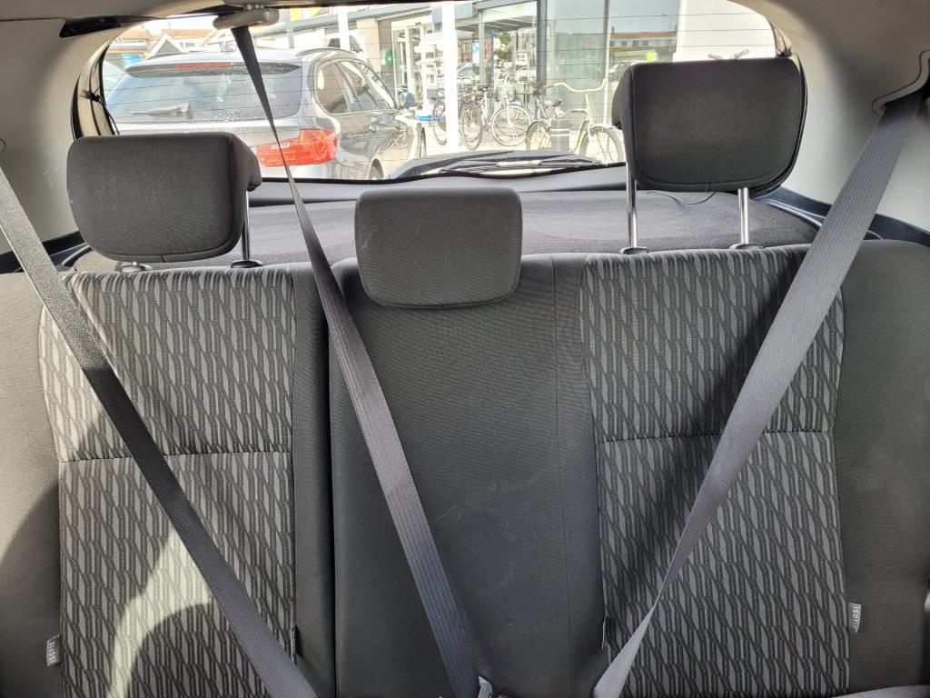 Toyota Yaris 1.3 vvt-i now