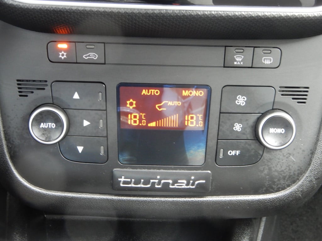 Fiat Punto evo 0.9 twinair easy| 1e eig | dealeronderh | lage kmstand | tre