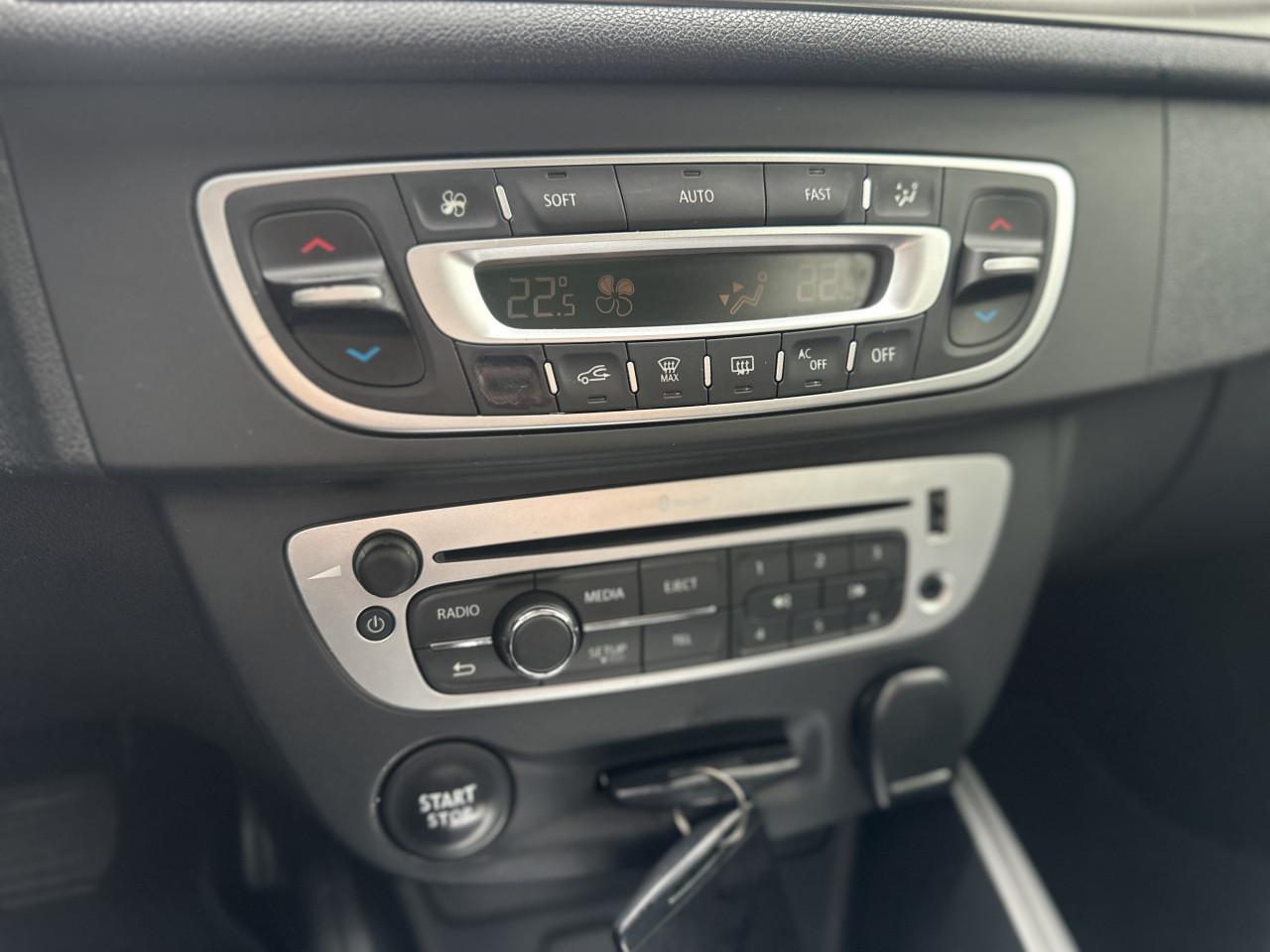 Renault Megane, 1.5 dCi Collection - AUTOMAAT / Climate / Navi / Cruise