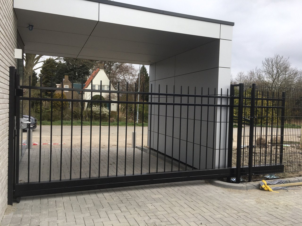 Inrijpoorten / Automatische poorten / Schuifpoorten.