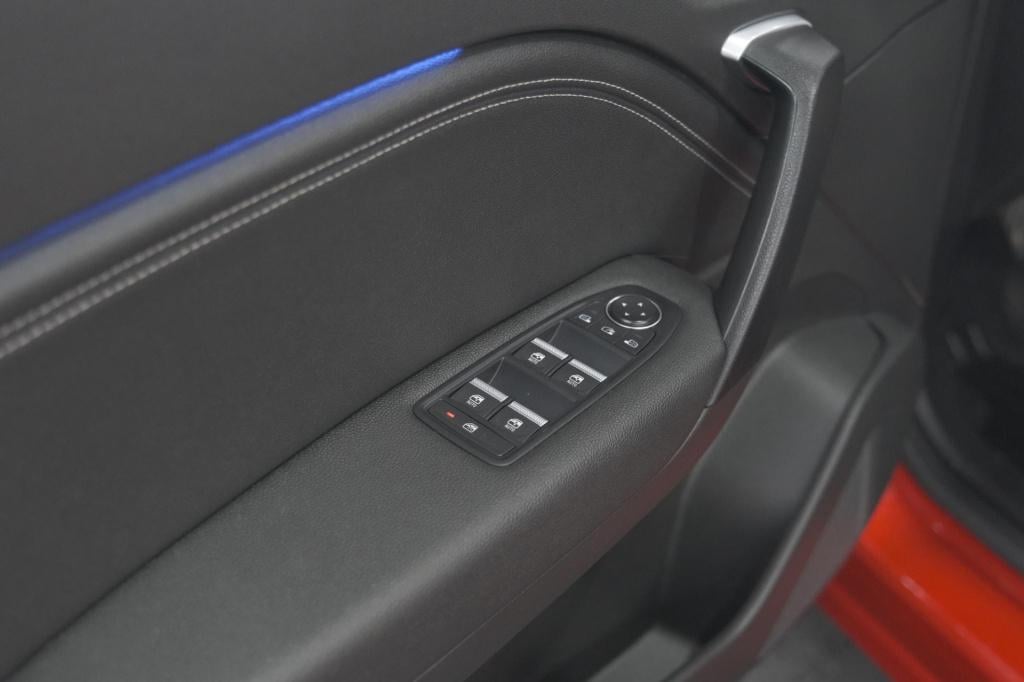 Renault Captur tce 90 techno | 360 camera | 9.3 inch grootscherm | apple ca