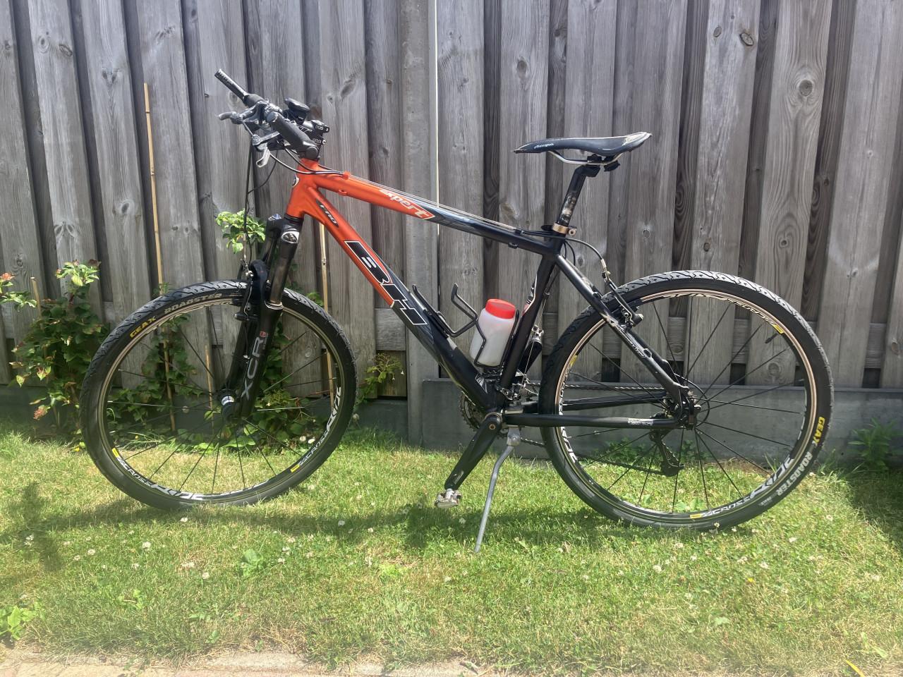 Mountainbike + spare wielen