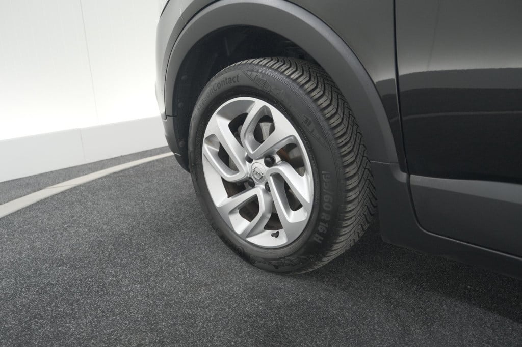 Opel Crossland X 110 turbo online edition | camera | dodehoekdetectie | app