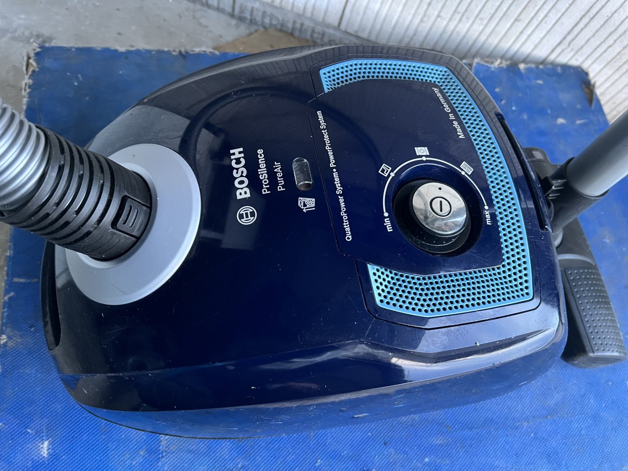 Bosch Prosilence Stofzuiger met PureAir filter als nieuw winkelprijs €195,-