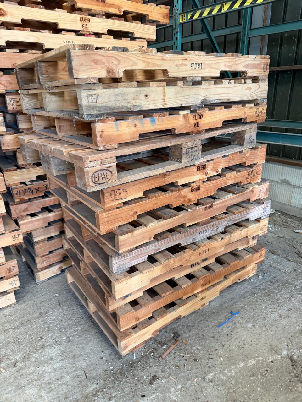 Grote partij pallets 69 stuks