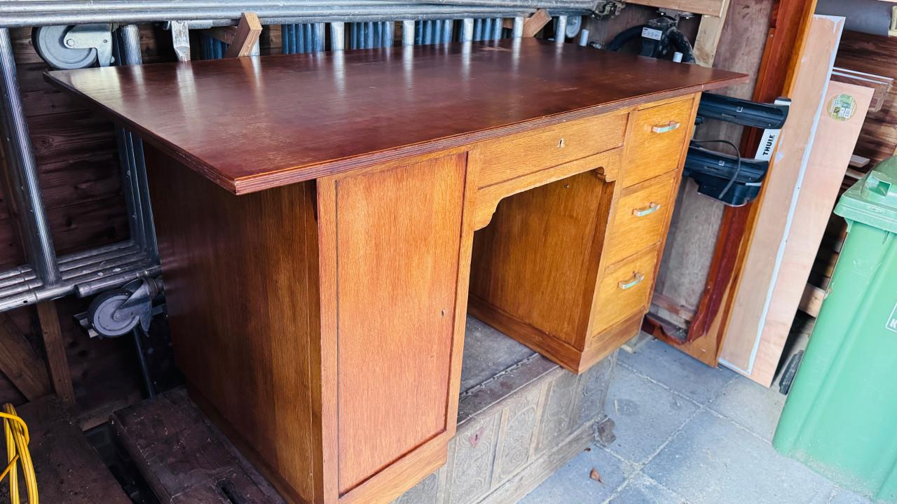 Houten bureau