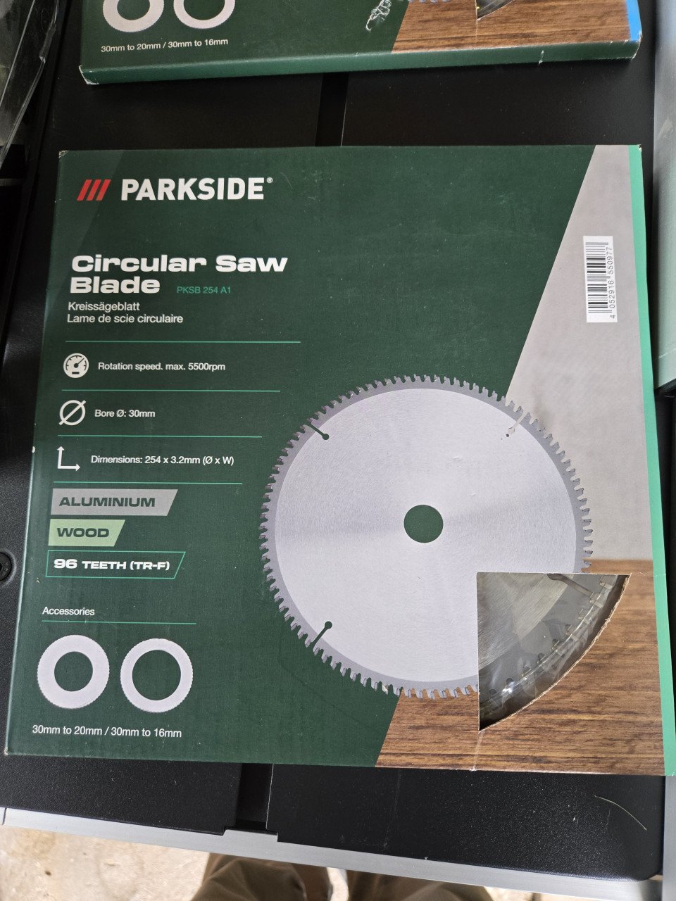 Zaagtafel parkside, bijna nieuw. niet gebruikt wel uit de doos.