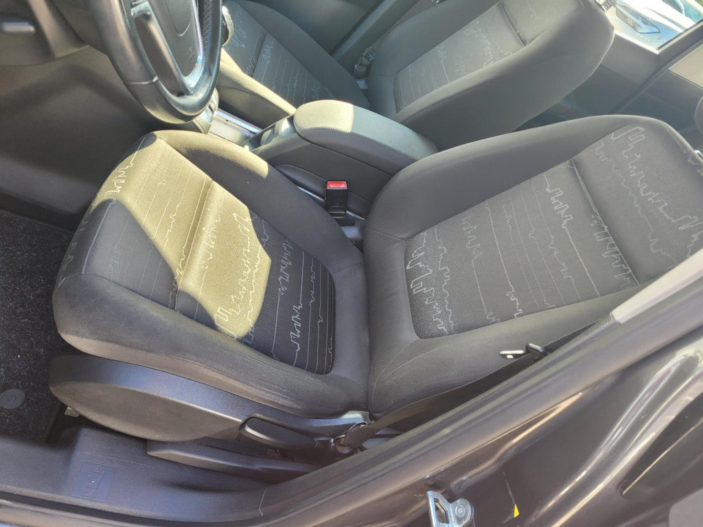 Opel Meriva 1.4 turbo cosmo 4250€ dit is de meeneemprijs/