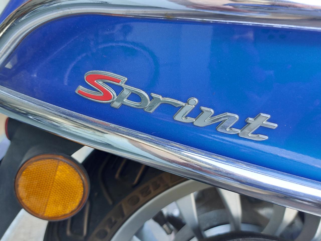 Vespa Sprint snorfiets, 2017