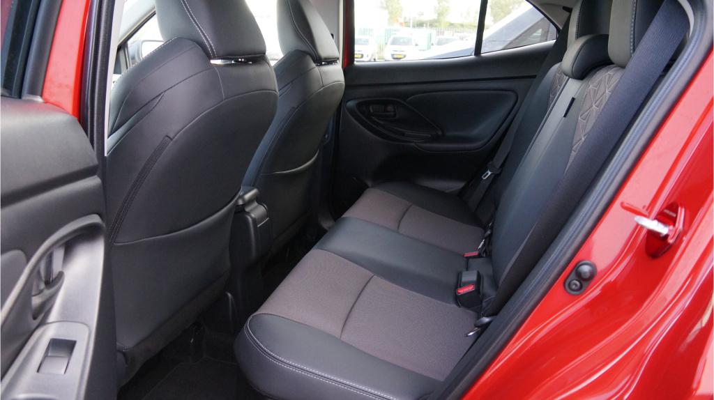 Toyota Yaris Cross 1.5 hybrid 130 executive rijklaar incl garantie