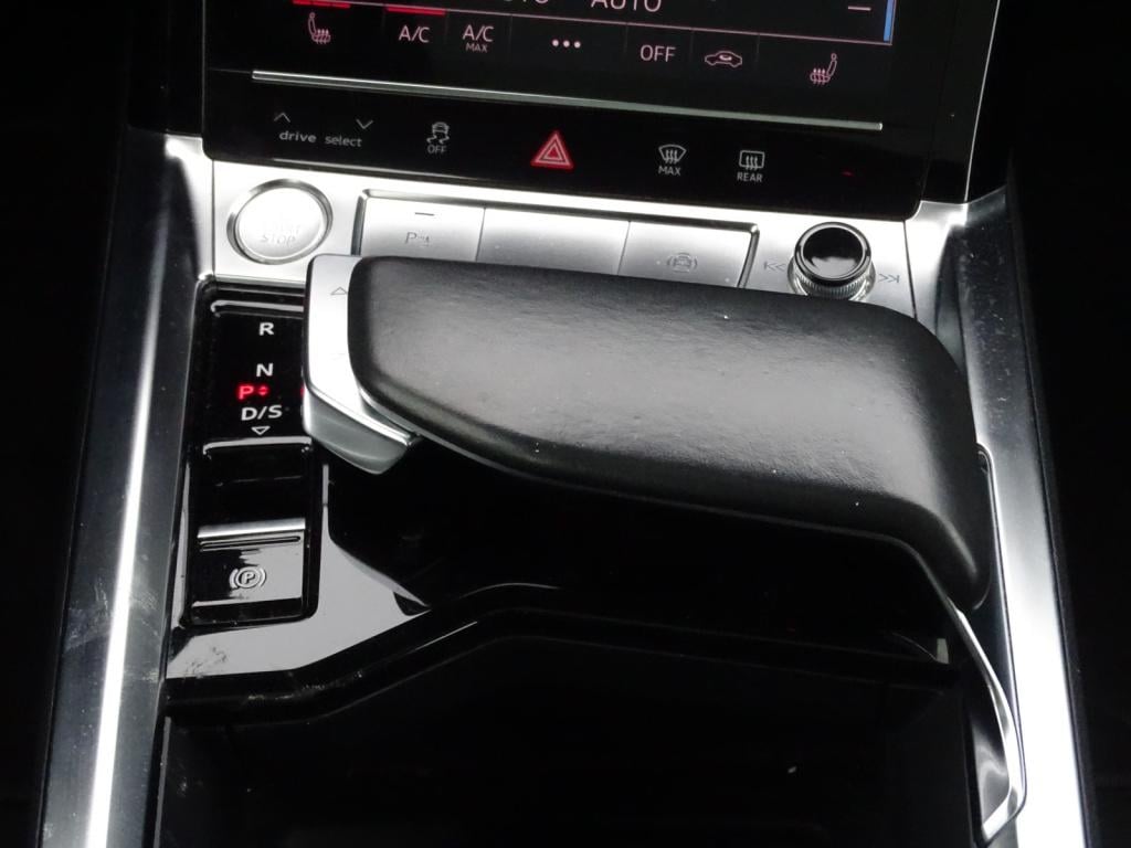 Audi E-tron e-tron 50 quattro launch edition plus 71 kwh | pano | trekhaak 