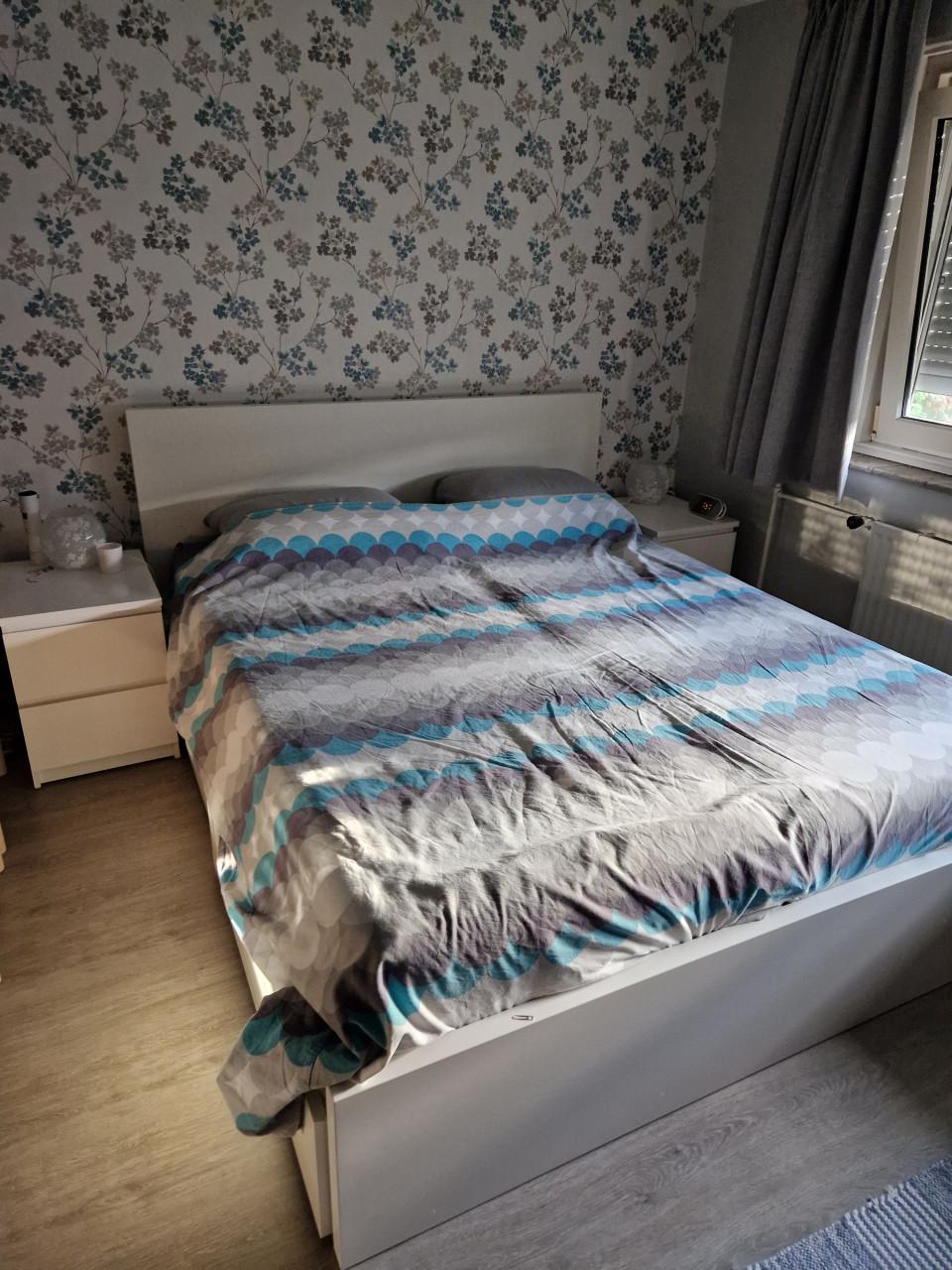 Bed & nachtkastjes Malm
